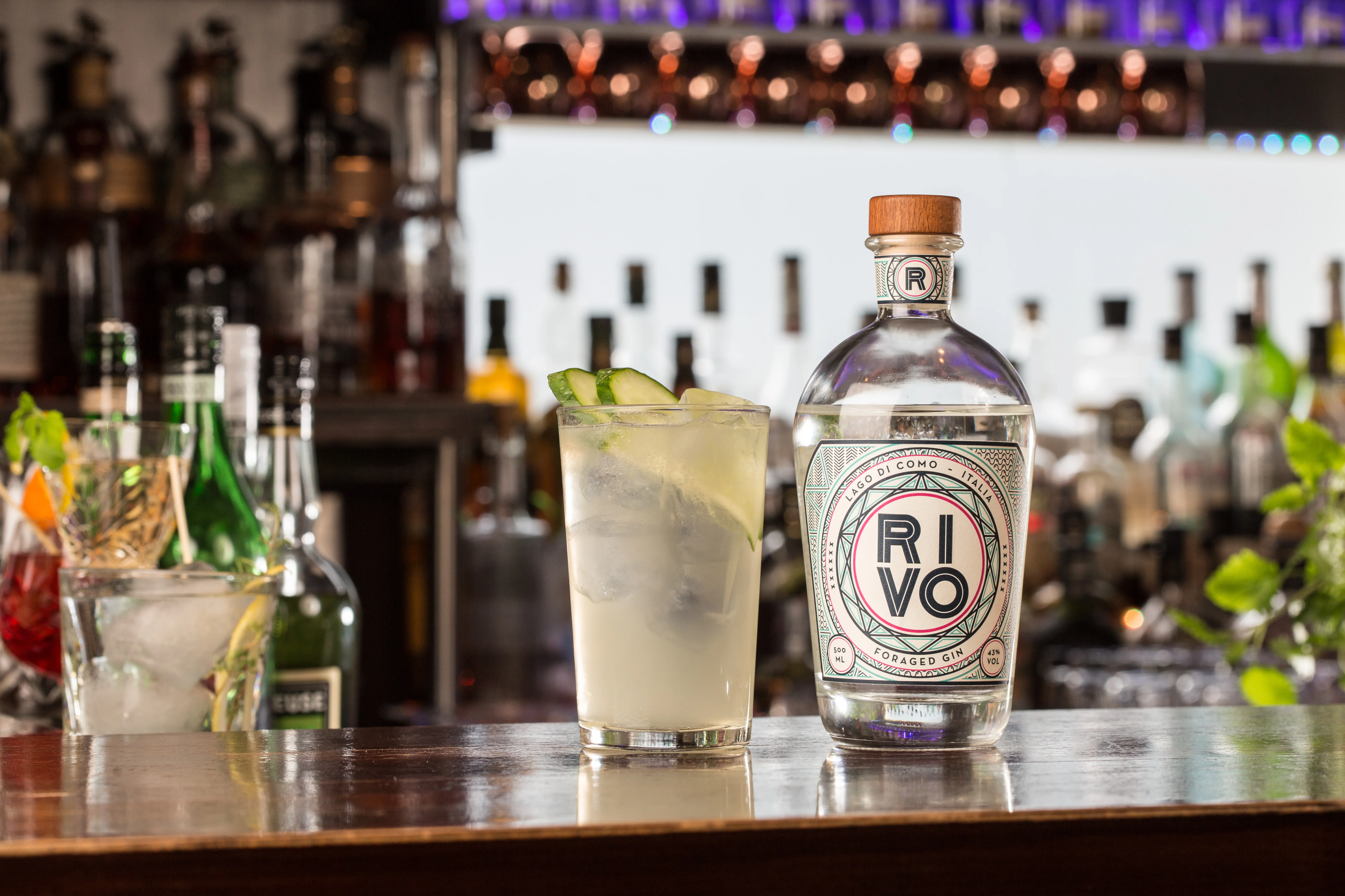 Top quality made in Italy RIVO Gin box (50cl) from Lake Como for cocktail Bars