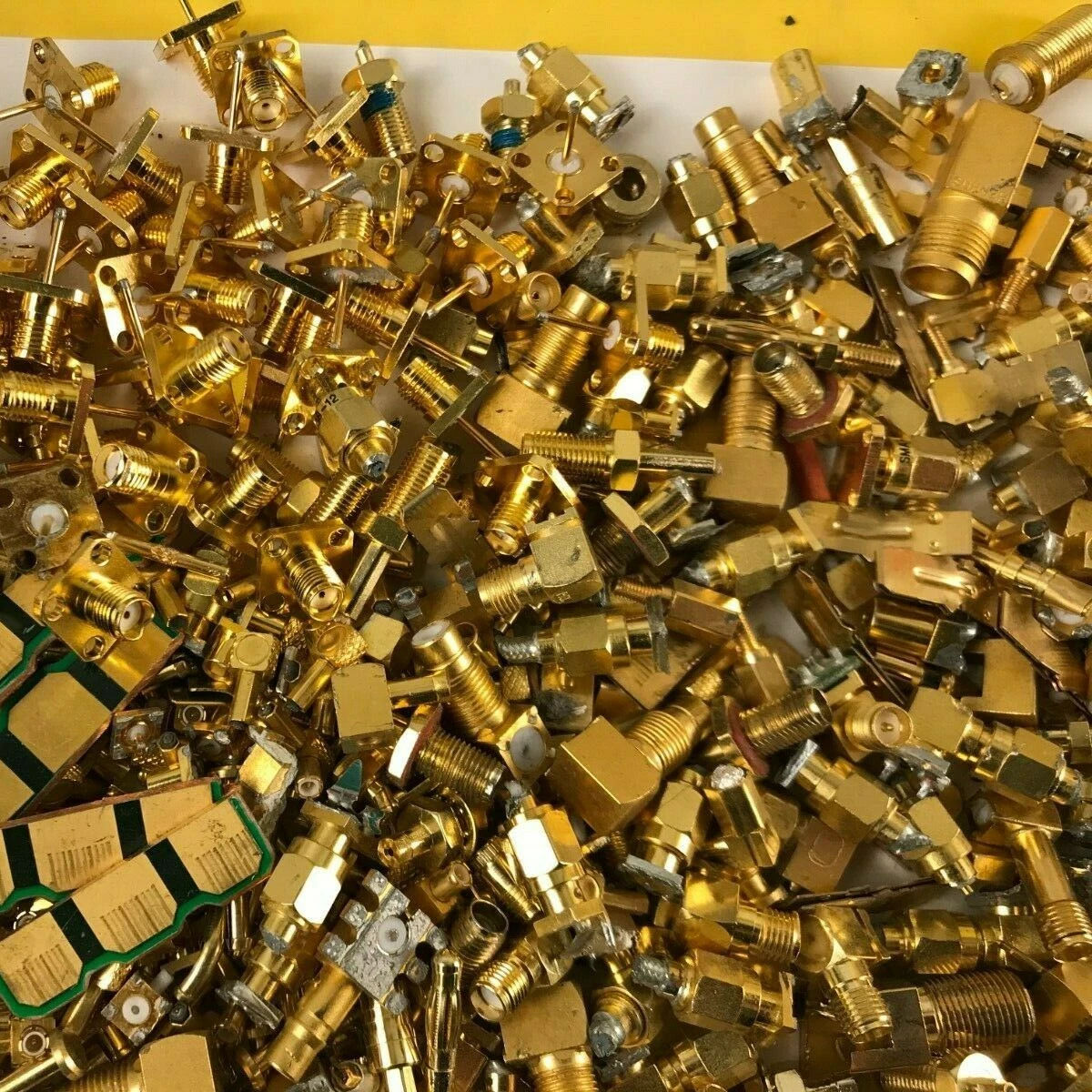 Vintage Server / Computer Connector Mixed Scrap Refining Gold Recovery scrap , pc scraps , gold particles scrap for wholesale