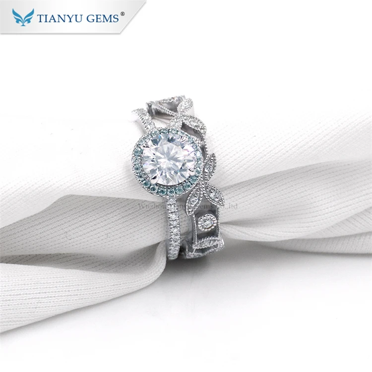 
Tianyu Gem Personalized Platinum Pt950 Foreverone Moissanite Diamond Ring Set 
