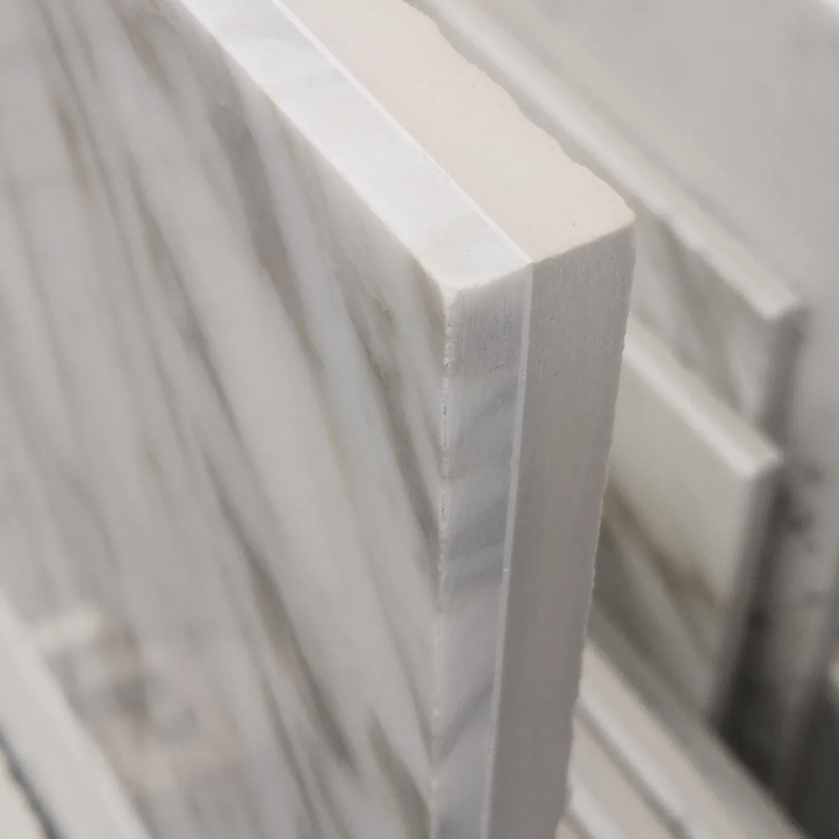 Arabescato Marble Thin Stone Veneer Composite Tile with Ceramic Backer for Flooring