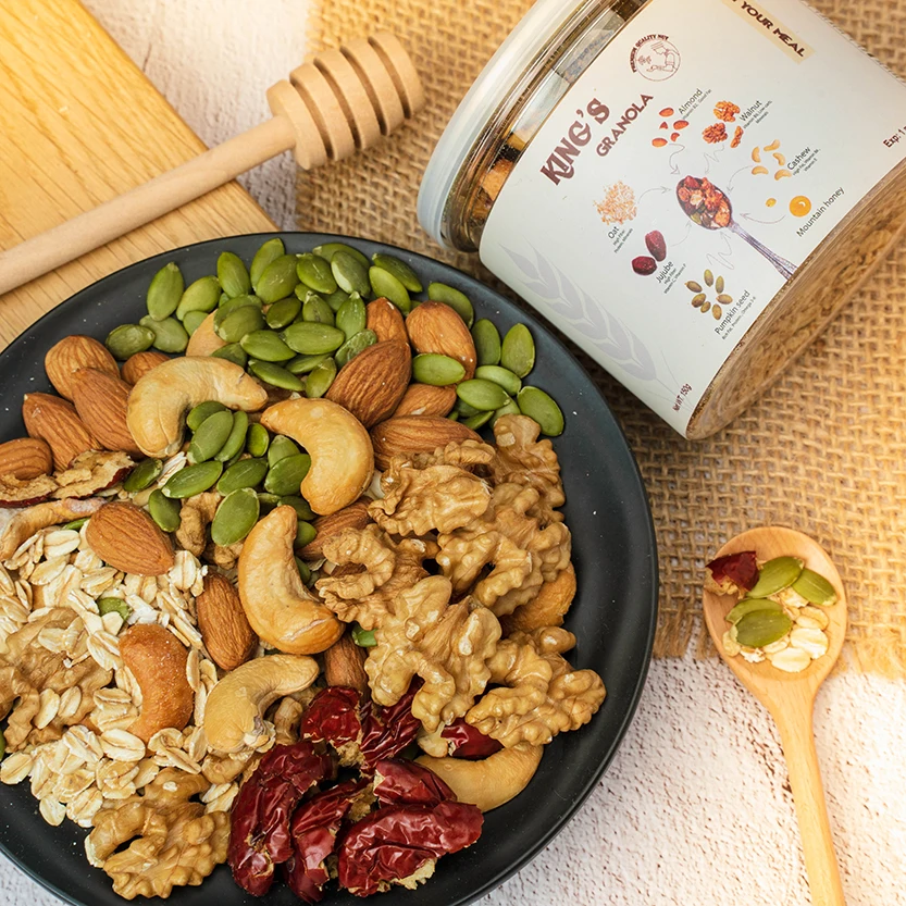 Sugar-Free Box Baked Cashew Almond Granola for Adult with Vani and Honey Flavor