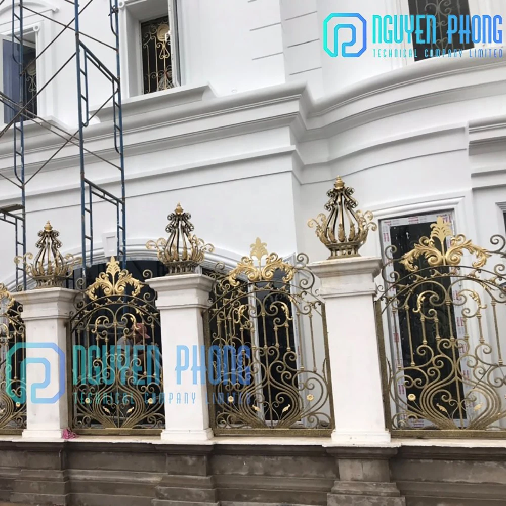 Оптовый Поставщик крупные партии кованый железный настенный экран для забора