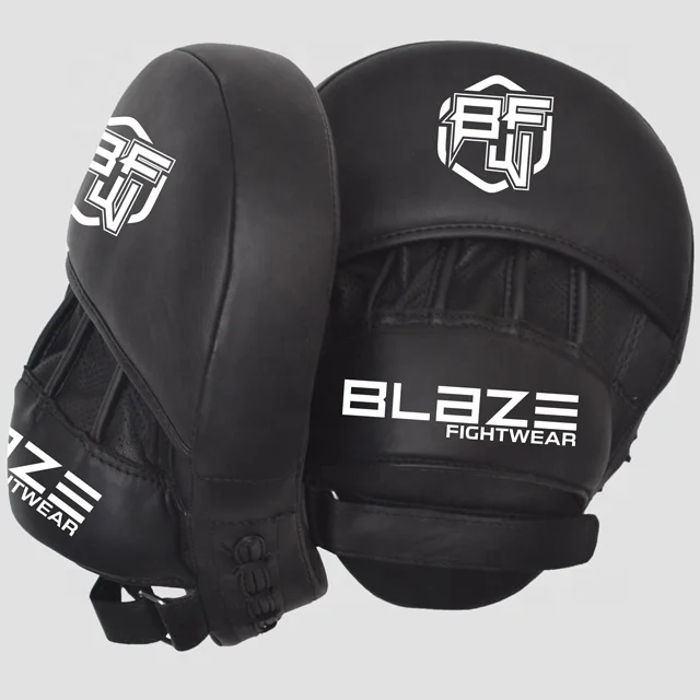 Матовые черные боксерские перчатки с изогнутым фокусом-коврики из натуральной кожи для тренировок MMA, Muay Thai, Sparring, Dojo, боевых искусств