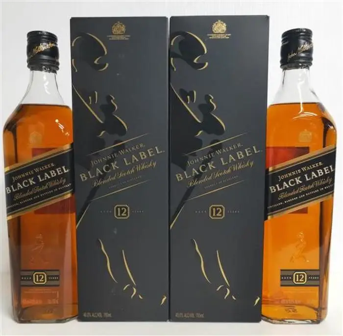 В наличии черная этикетка для виски Johnie Walker смешанный шотландский