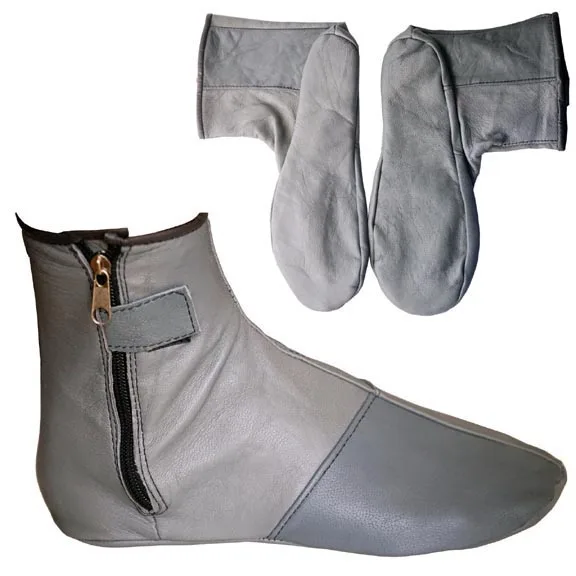  Длинные легкие черные кожаные носки с застежкой-молнией и пуговицами в непрерывном стиле