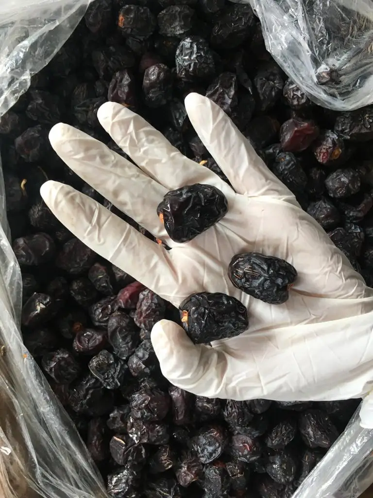 Высококачественный свежий урожай, импортированный из Саудовской Аравии, MADINAH MUAWARAH AJWA DATE, мягкая вкусная сыпучая черная здоровая Закуска (KHAJOOR)