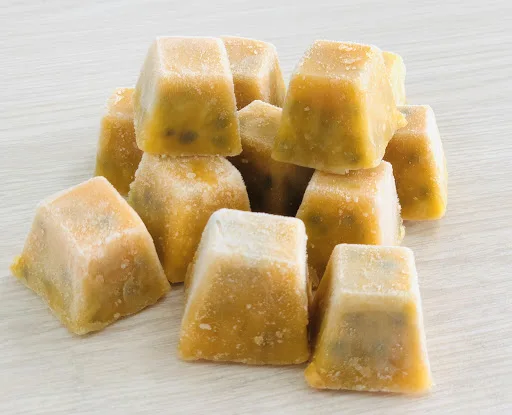 Vietnam frozen passion fruit juice is a nutritious tropical fruit, exported to many markets such as EU, US, ASIA.