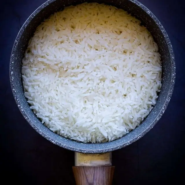 Топ-экспорт вьетнамский аромат жасминового риса 85 5% белый рис со сломанным длительным зерном жасмина во Вьетнаме