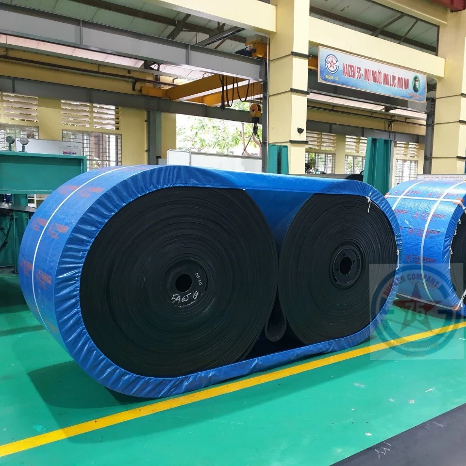 
 Износостойкая резиновая конвейерная лента 4 слоя EP 200 DIN Y стандарт, изготовленная на вьетнамской фабрике  