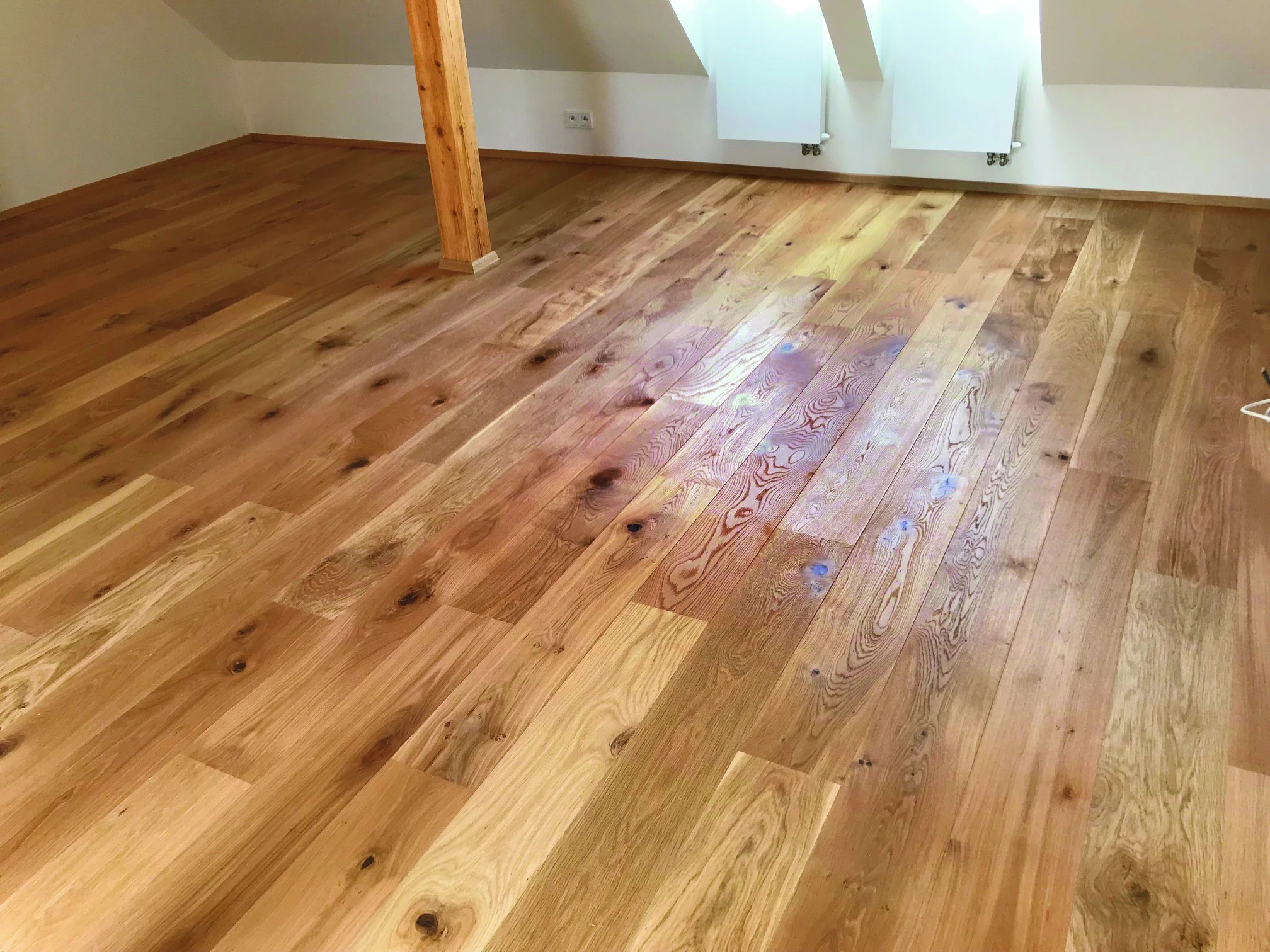 Oak Engineered Wood Flooring Transparent