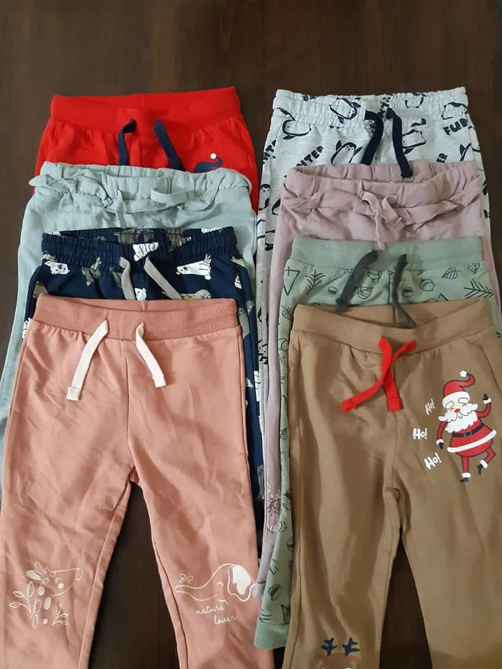KIDS T-SHIRT SURPLUS GARMENTS MANUFACTURES MOQs 1018.1K stock