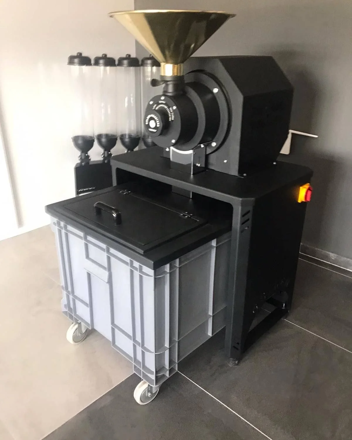 
GRG-20 High Quality Commercial Coffee Grinder 300KG/Hour Filter Coffee Grinding Capacity with 20 cm Stainless Steel Burrs 