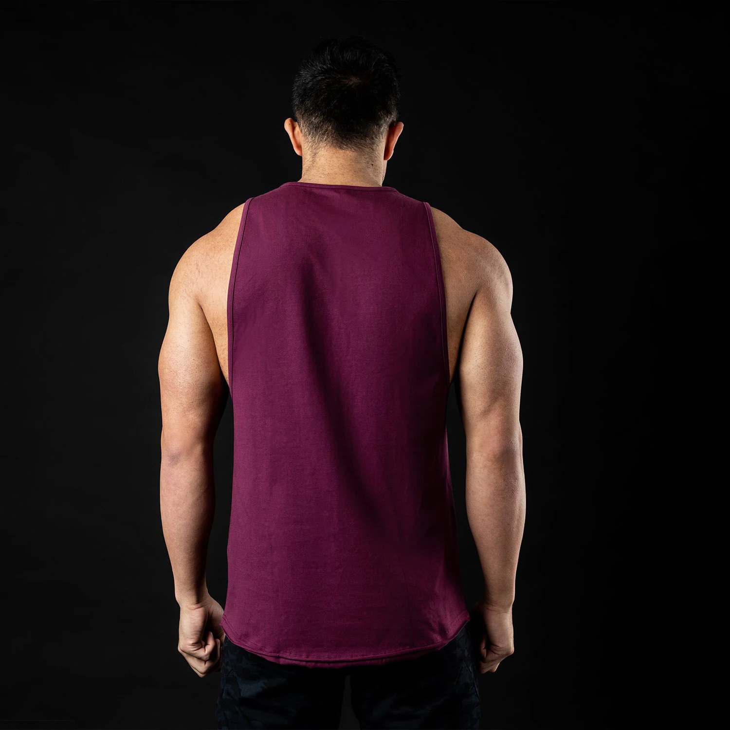  Летняя новая индивидуальная тренировочная жилетка для тренажерного зала бодибилдинг Облегающая майка высокоэластичная Мужская одежда фитнеса футболка без рукавов