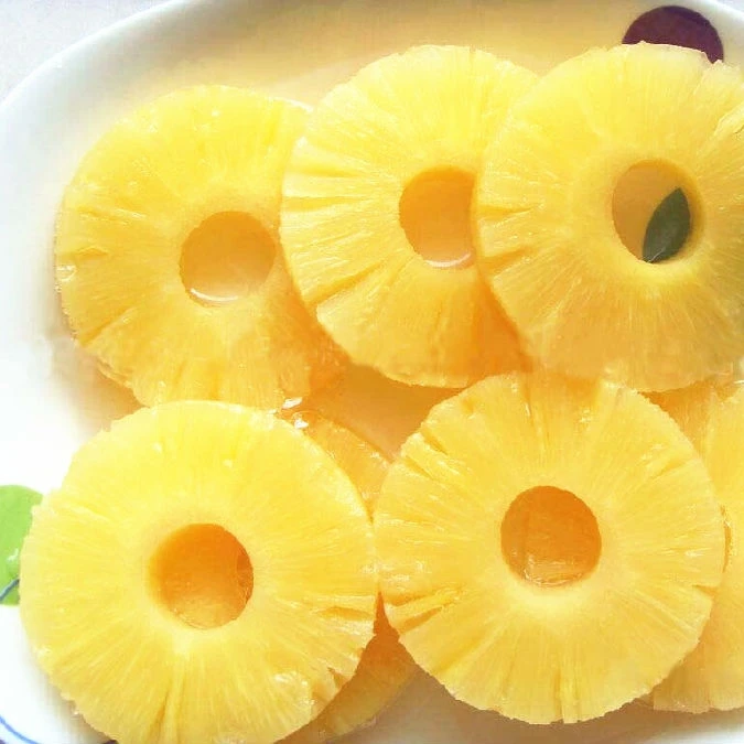 Фирменная торговая марка стандарт ISO HACCP вьетнамские консервированные фрукты премиум-класса OEM Королевский ананас консервированный герметик в легком сиропе 580 мл