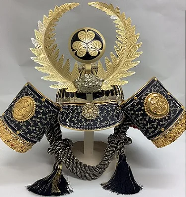 Japanese samurai helmet made by Japanese tradition looking for distributor in Singapore hakama kendo