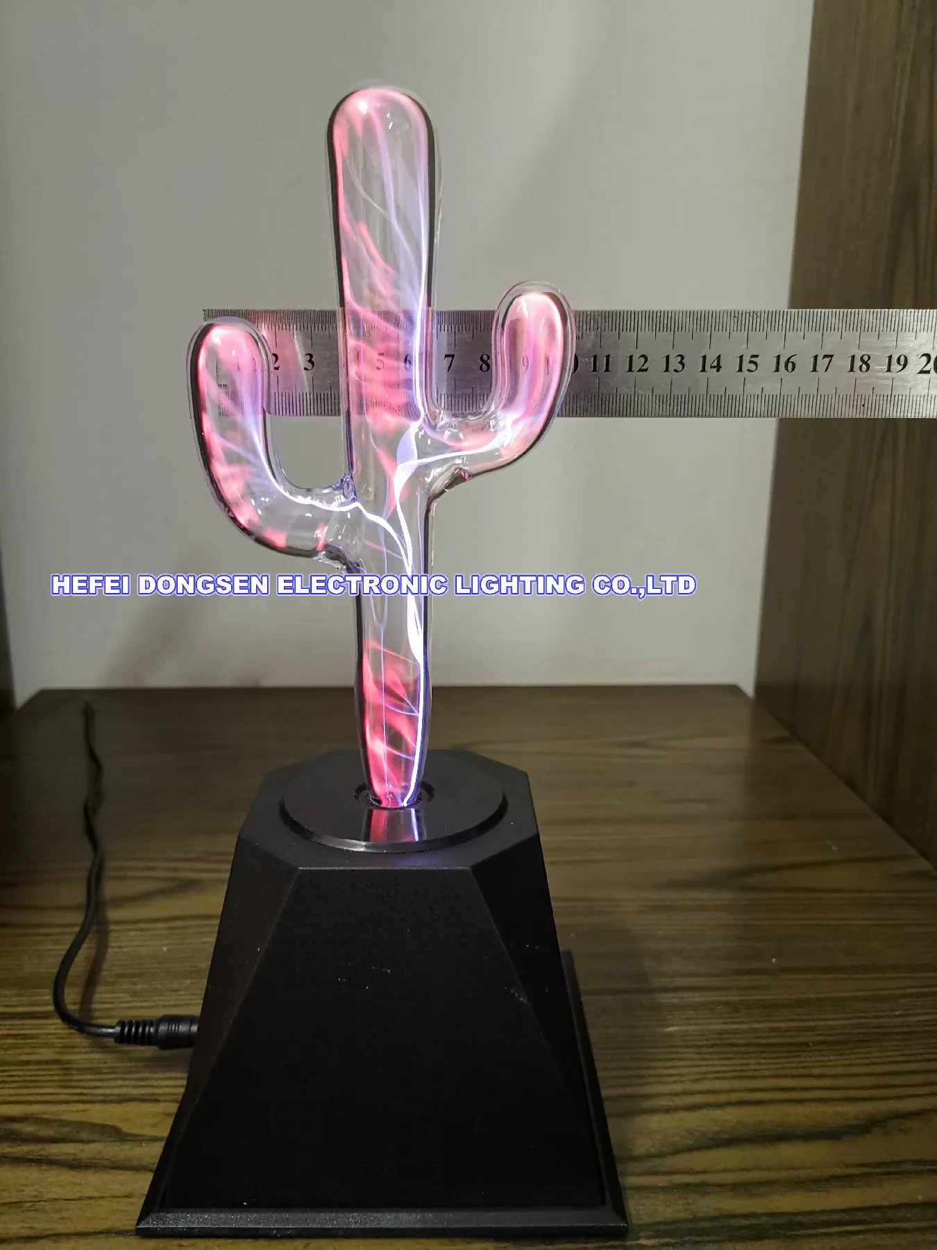 High quality desktop gift light wholesale plasma cactus lamp