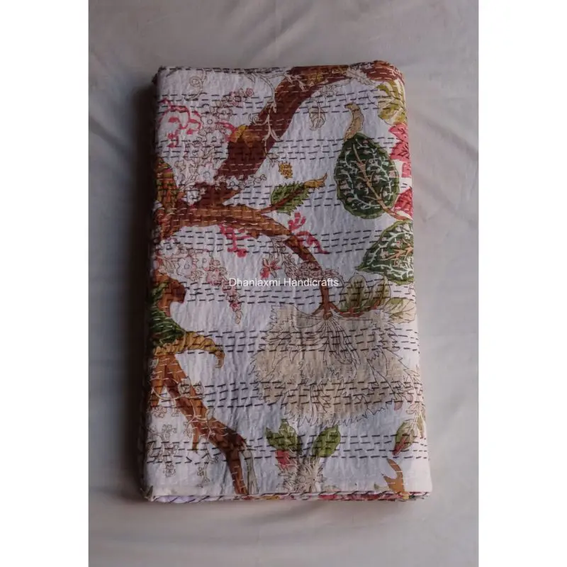 Индийское белое красивое цветочное покрывало Kantha оптовая продажа индийское Хлопковое одеяло ручной работы с цветочным принтом