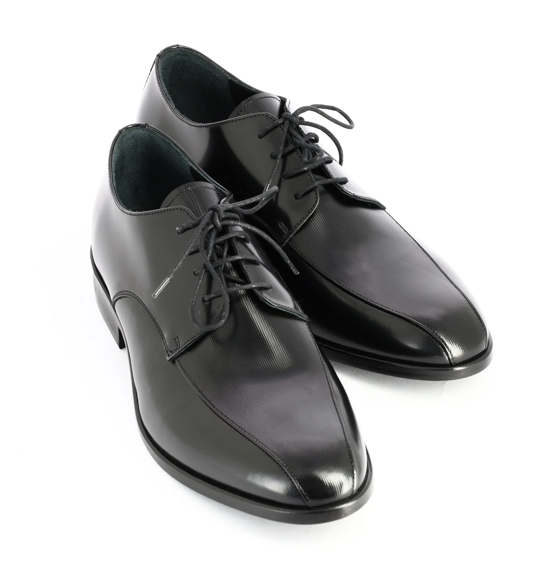 CLASSIC ELEGANT SHOE FOR FORMAL OCCASIONS