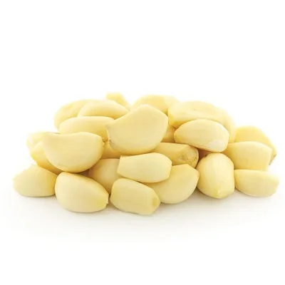 Свежий чеснок с большой кожей