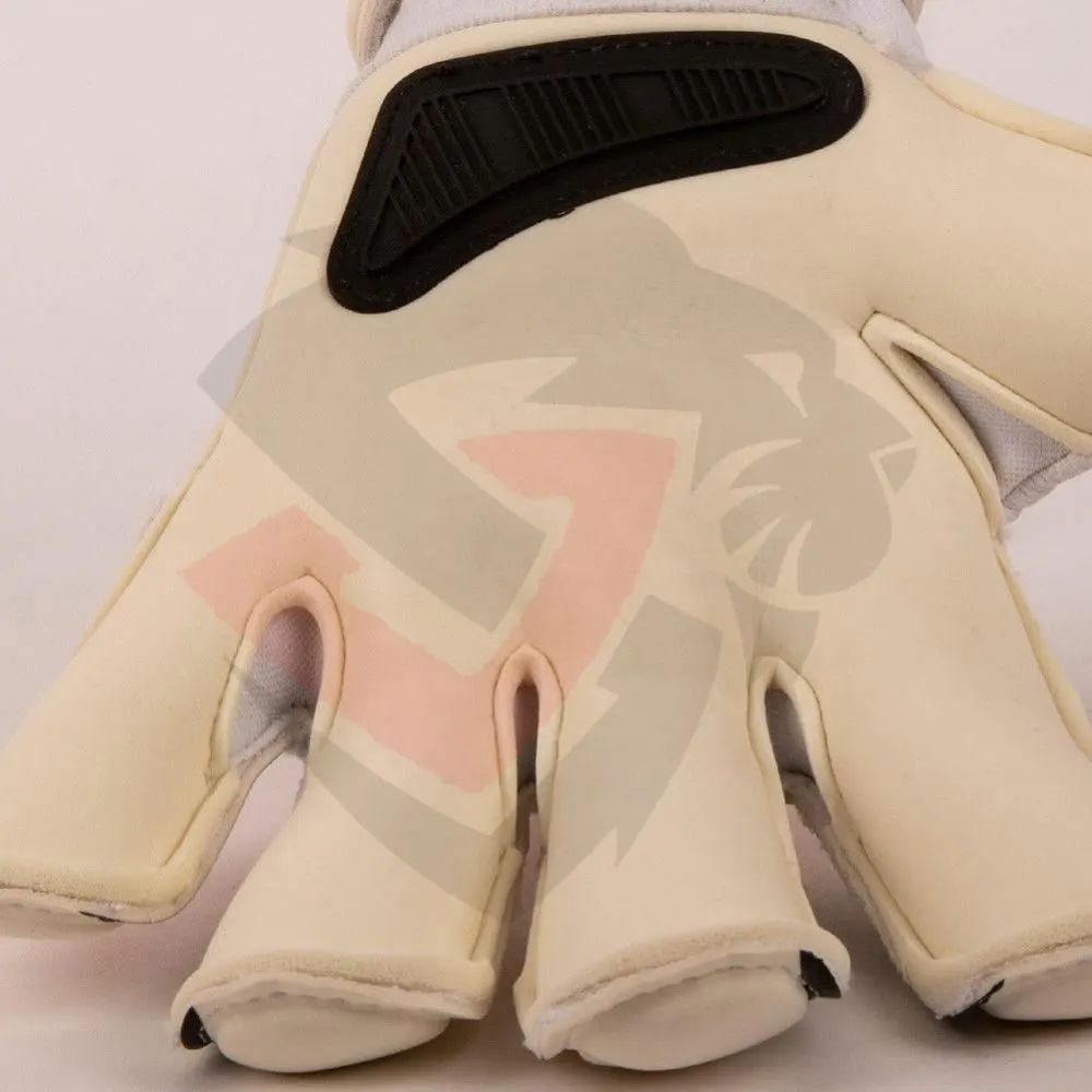 Comfortable hand protection gloves soccer goalkeeper gloves for Man