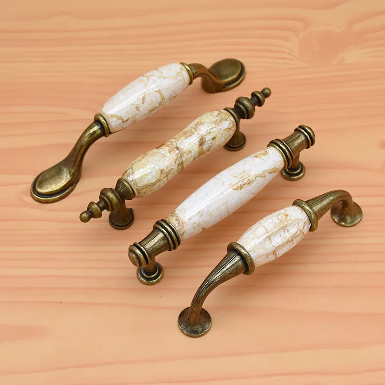 Antique Style European High Quality Black Designer Luxury Brand Bedroom Furniture Gold Cabinet Knobs Drawer Handles