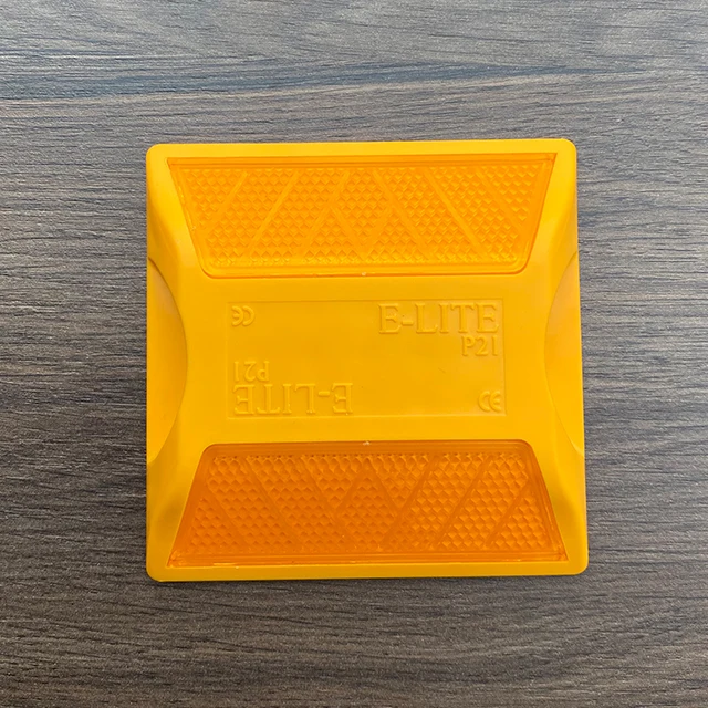 Double Yellow Plastic Cat Eye Road Stud Reflective Markers Raised Pavement Marker Road Reflector ABS Traffic Safety