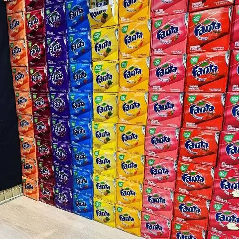 
American Fanta Cherry Fruits Can 355ml 