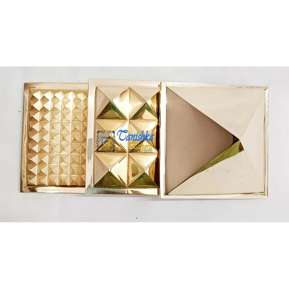 Латунь вастю Пирамида дизайнерские Янтра в металле Ремесленная латунная с 3-я ступенями