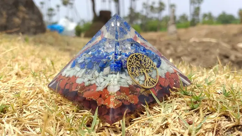 Пирамида оргонита для защиты ЭМС | Большая пирамида генератора энергии ляпис-Лазурит-Амазонит красная яшма-ОРГОН Альфазальный Агат