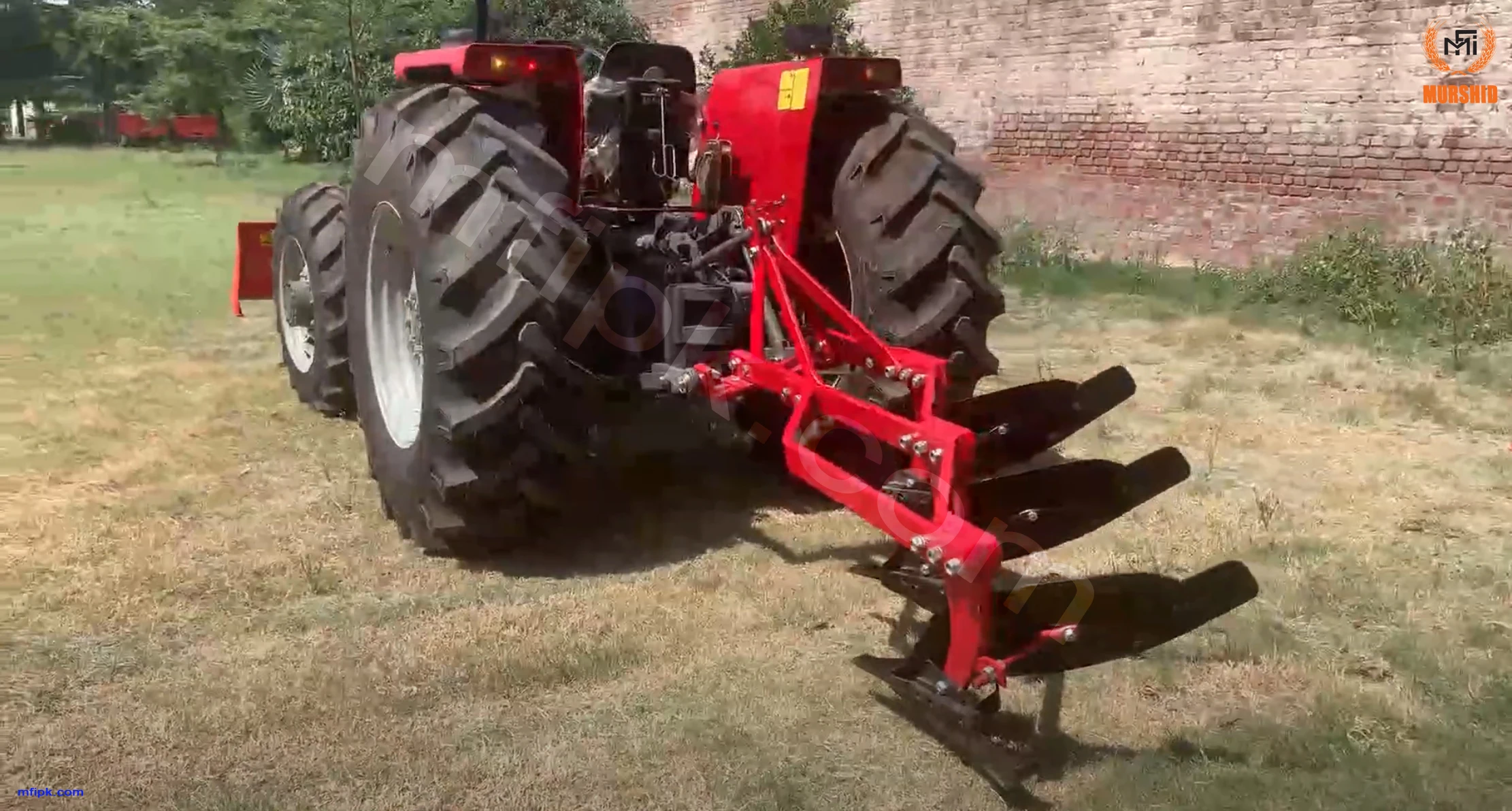 Mould Board Plough For Primary Tillige