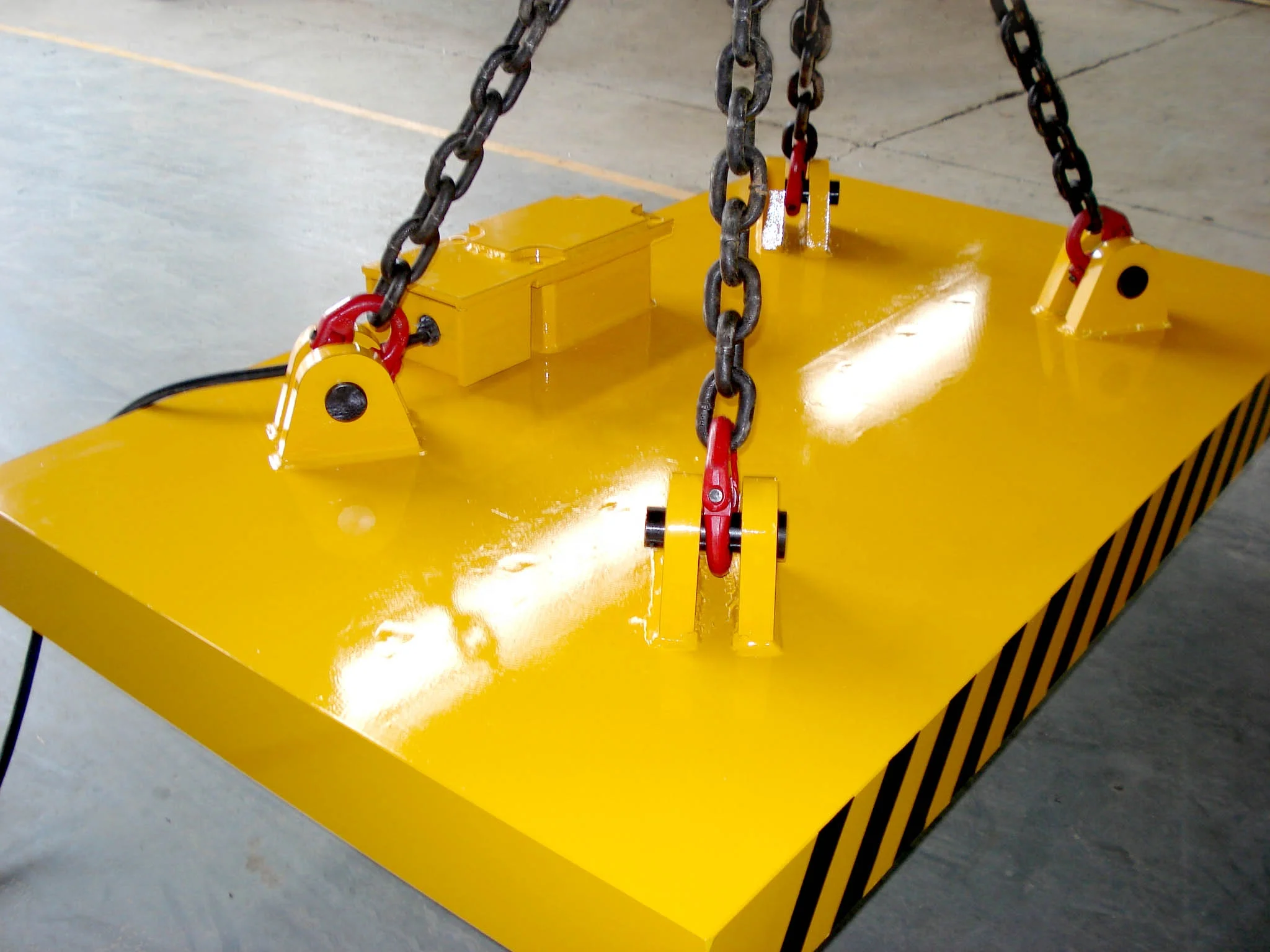 High Safe Performance Plus High Efficiency Electro-permanent magnet lifter for Billets,Slab and Blooms