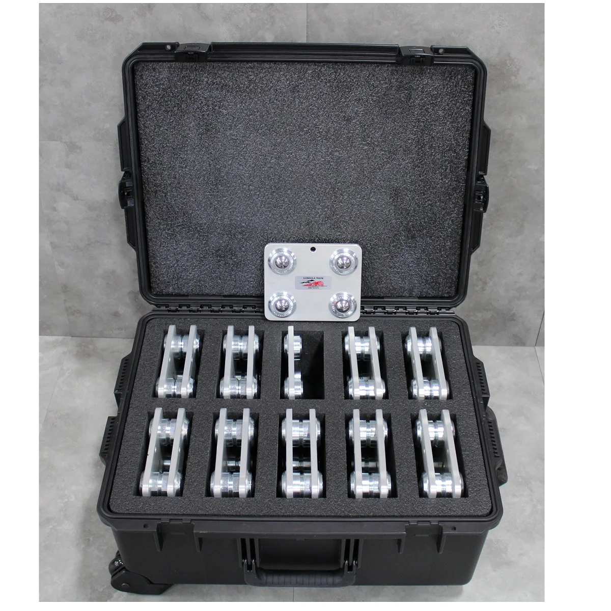 
allows you to easily keep track of your inventory Speed Skate Heavy Duty Case w/ Wheels 