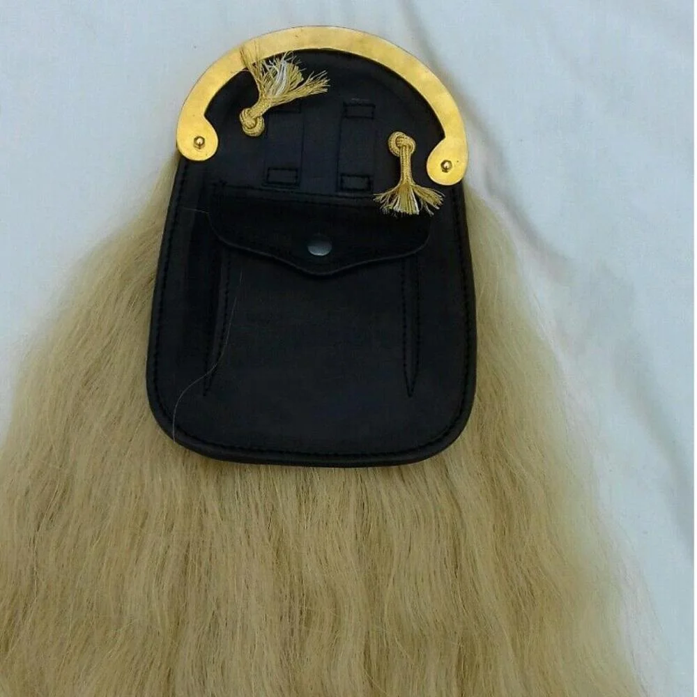 CLAN THE  GATHERING Long Horse Hair Sporran With Brass Cattle 6 Teasels Metal Badge Sporran Bag