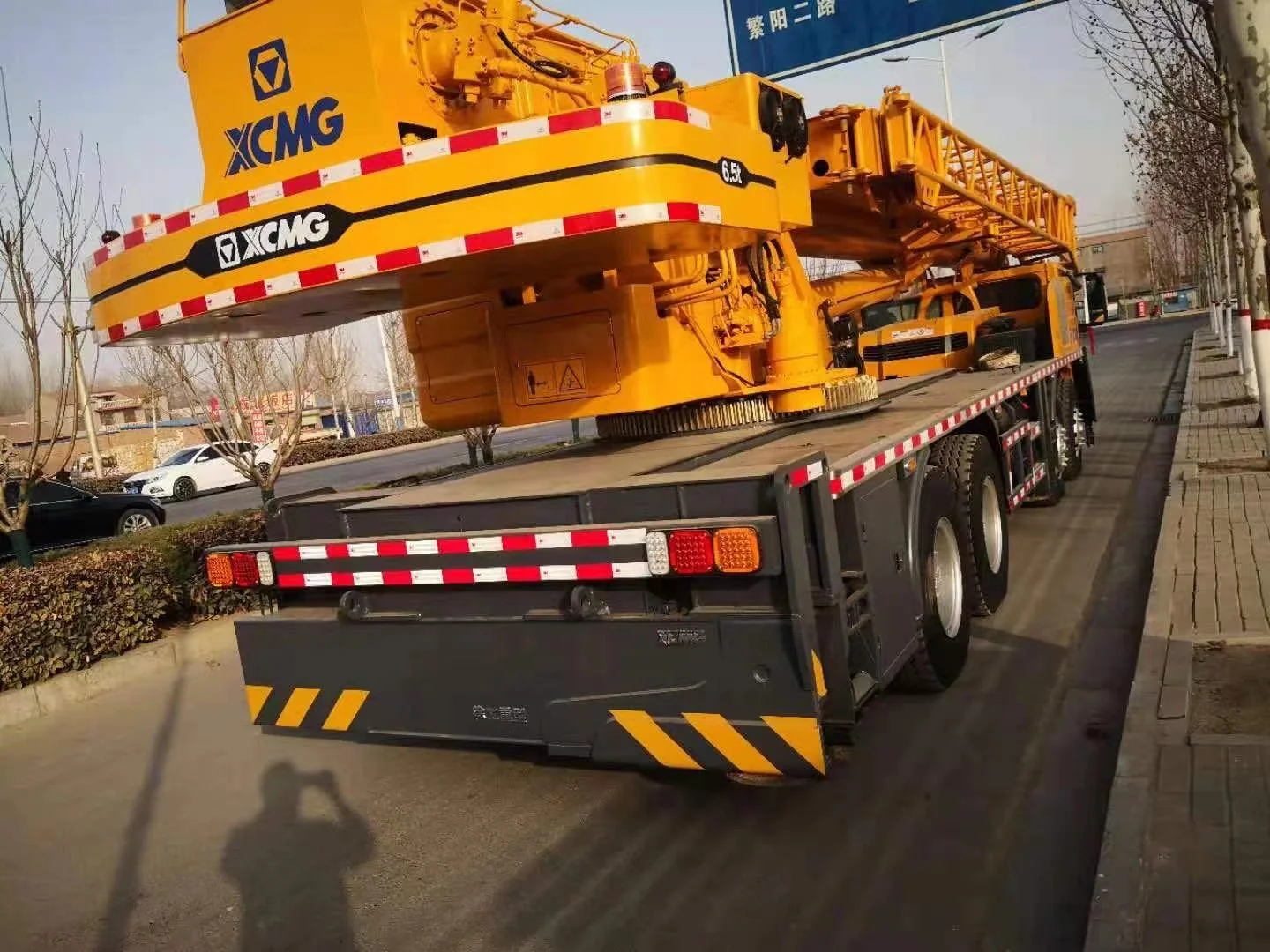 Widely used 50t boom crane with big cabin direct sale,Excellent Engine and gearwheel !!! No welding parts !!!