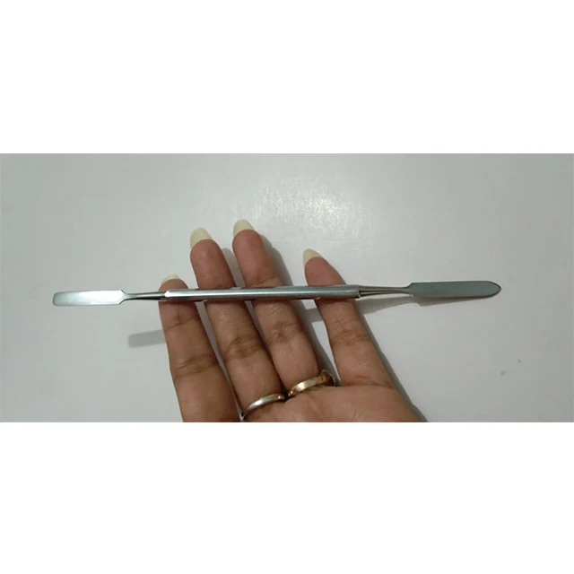 Wholesale Empty Eyeshadow Palette Contour Stainless Steel Custom Cosmetic Mixing Makeup Palette with Spatula