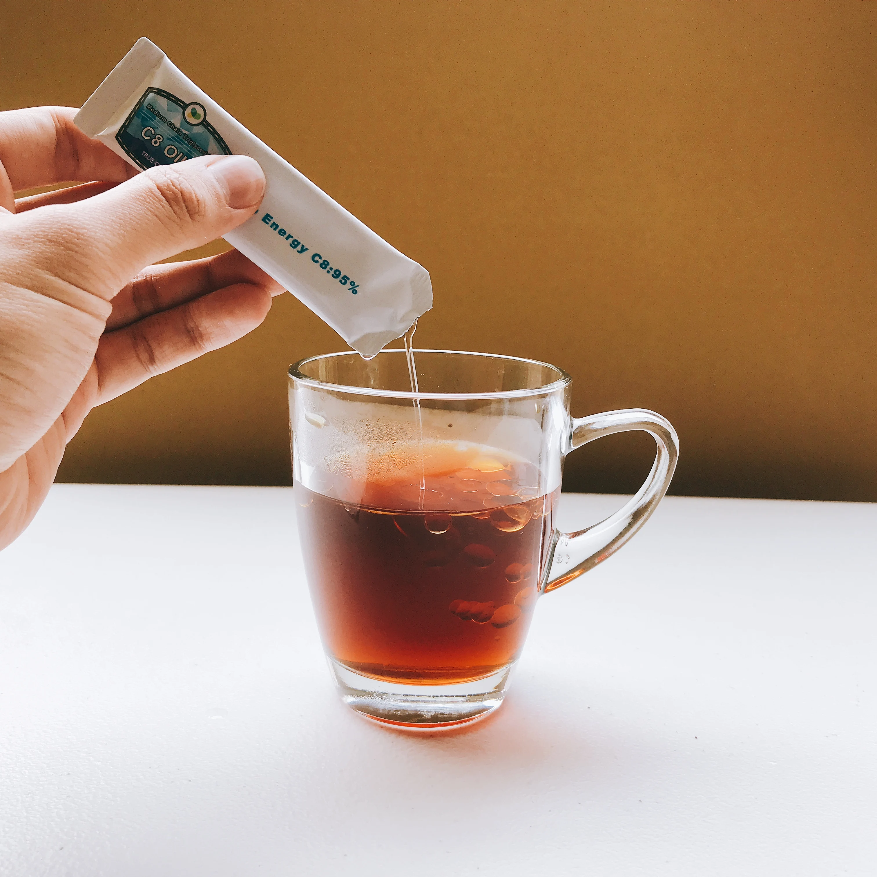 OEM pack Keto oil of  95% C8  MCT Oil to add in bulletproof coffee for ketogenic diet