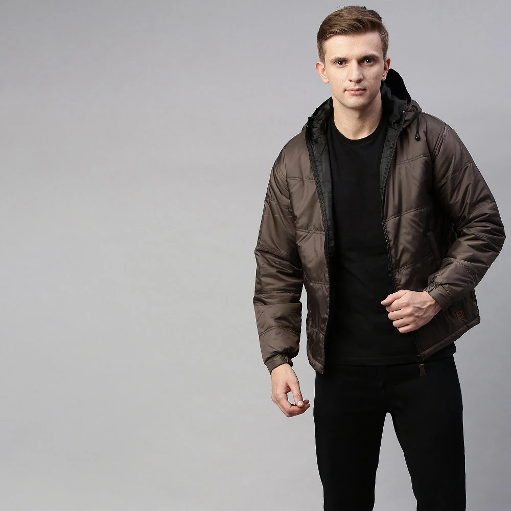 Мужская ветровка с капюшоном темно-коричневая однотонная куртка верхняя одежда для зимы