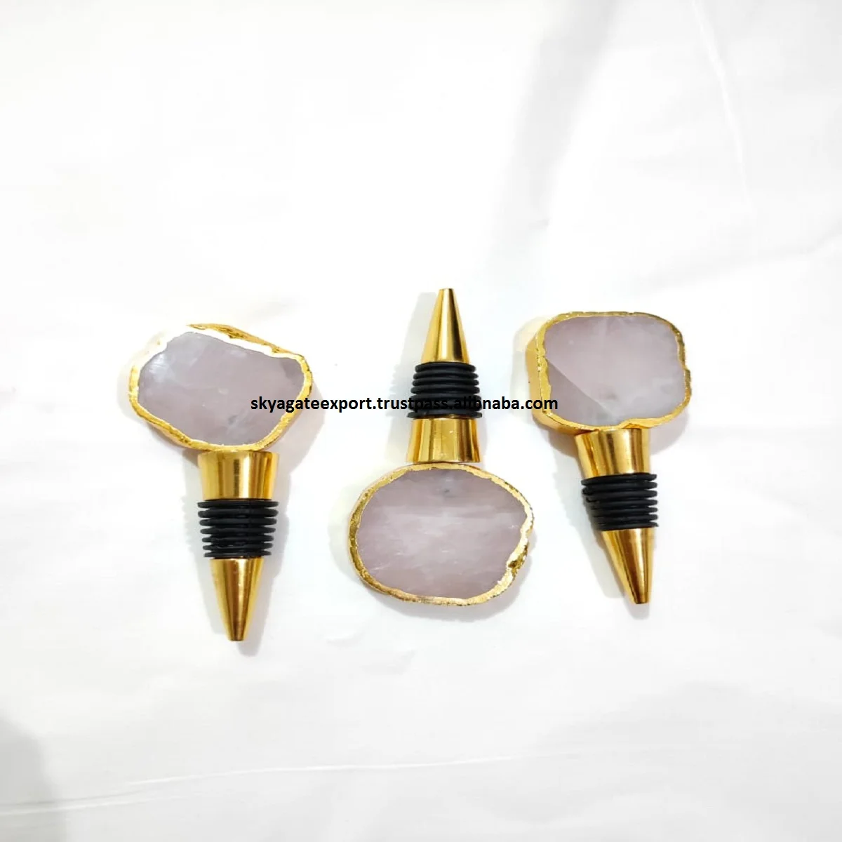 WHOLESALE NATURAL CRYSTAL AGATE SLICE  BOTTLE STOPPER : GEMSTONE AGATE SLICE  WINE BOTTLE STOPPER BUY FROM SKY AGATE EXPORT