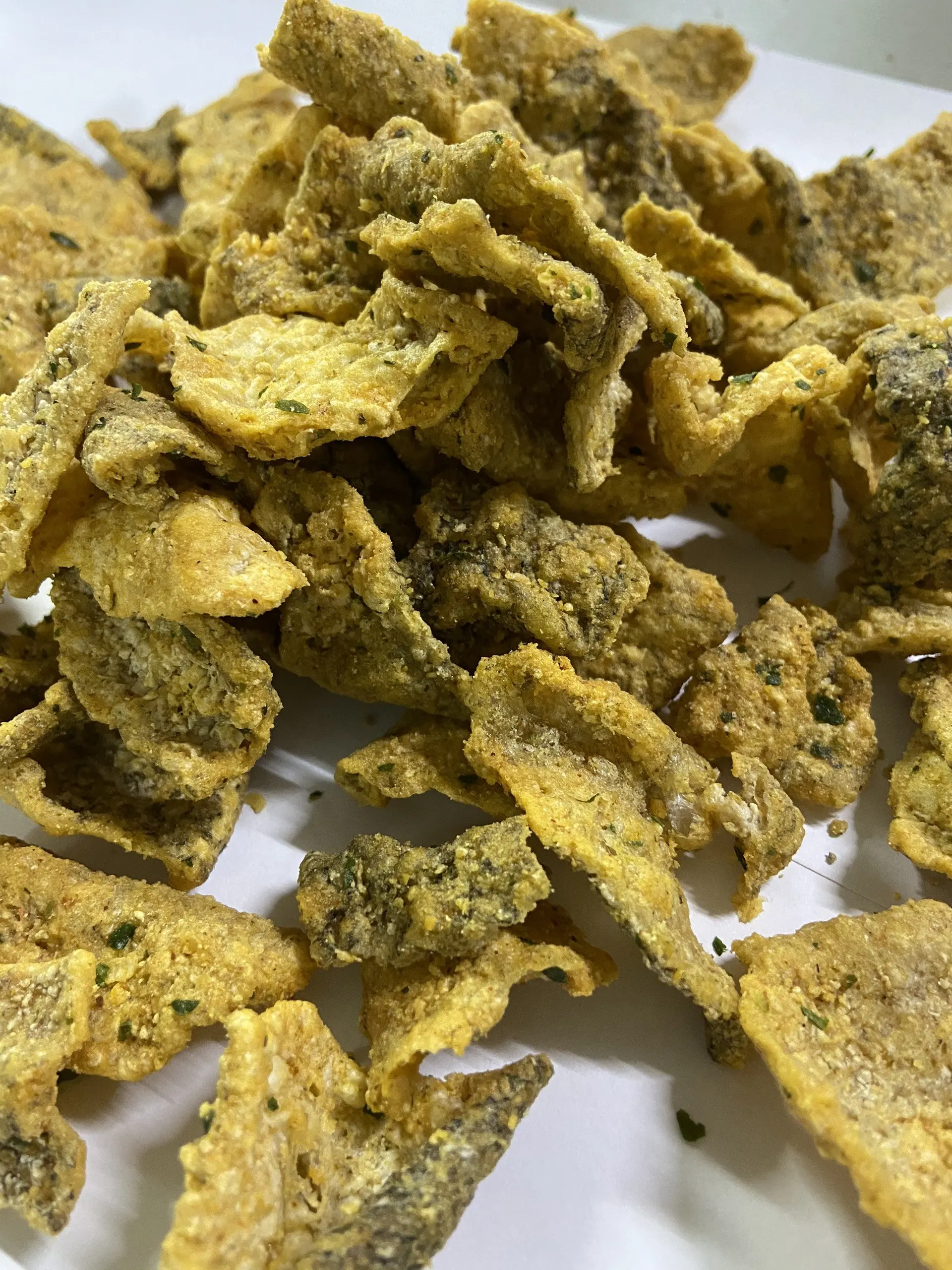 Сушеная рыбья кожа высокое качество Халяльные чипсы-Тони (телефон/Whatsapp/Viber: + 84 911 333 066)