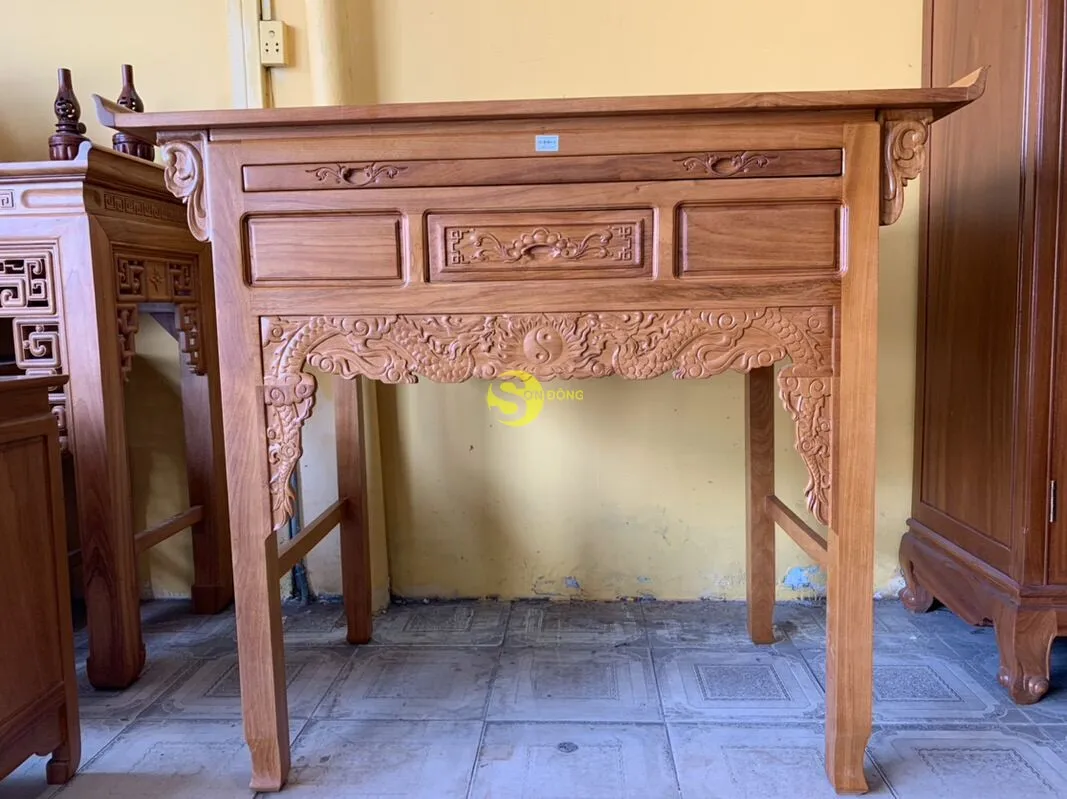 Red wooden altar carved dragon 1m54