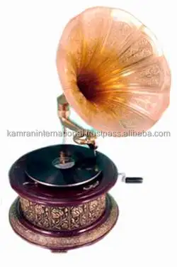VINTAGE GRAMOPHONE WITH SMOOTH BRASS HORN & HEXAGONAL BRASS INLAY WOODEN BASE