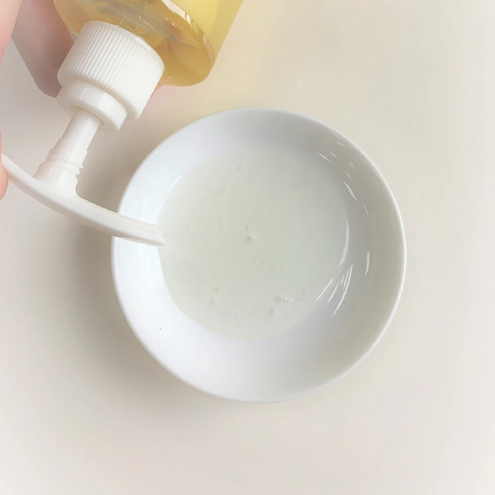 
OEM ODM Hair Vegan Herbal Hair Shampoo with pleasant smell indigenous cinnamon tree 