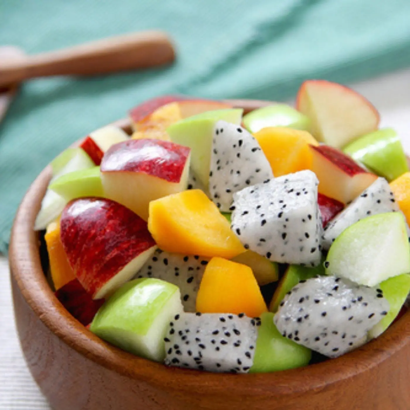 WHITE/RED DRAGON FRUIT/PITAYA FROM VIETNAM // Lionel +84 348130044