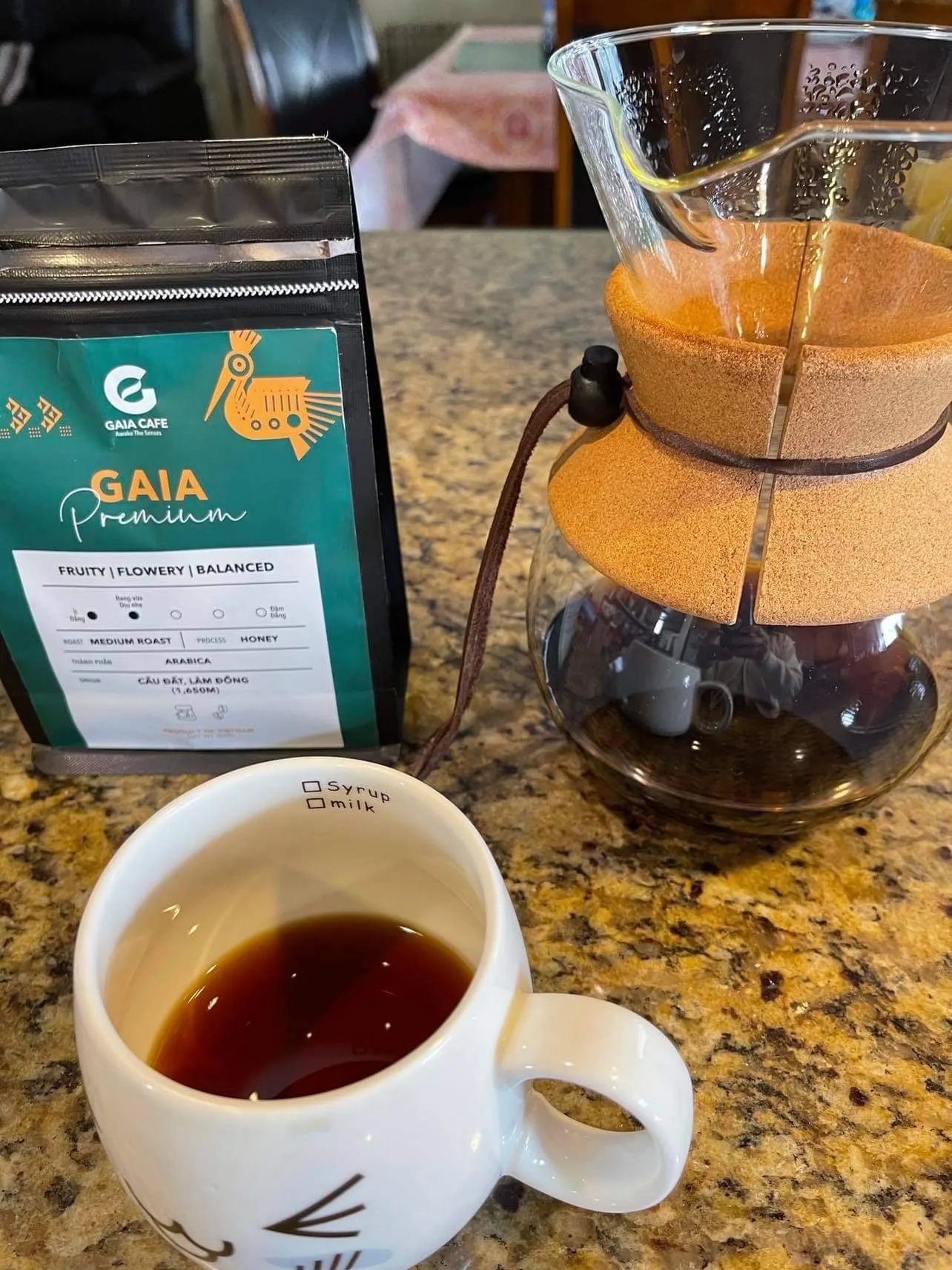 Ready-to-brew Vietnamese Medium Roast Arabica Coffee Beans 250g Bag Floral and Fruity Taste Notes Export Quality Small MOQ