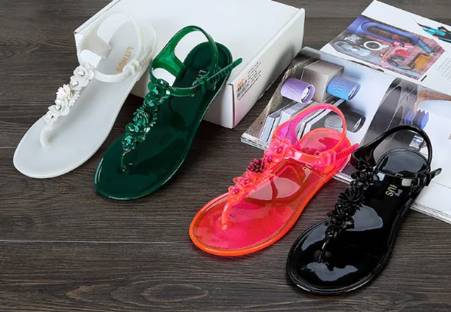 New Arrival Fancy T-strap Women Summer Beach Fashion Sandals Lady Shoes Flats
