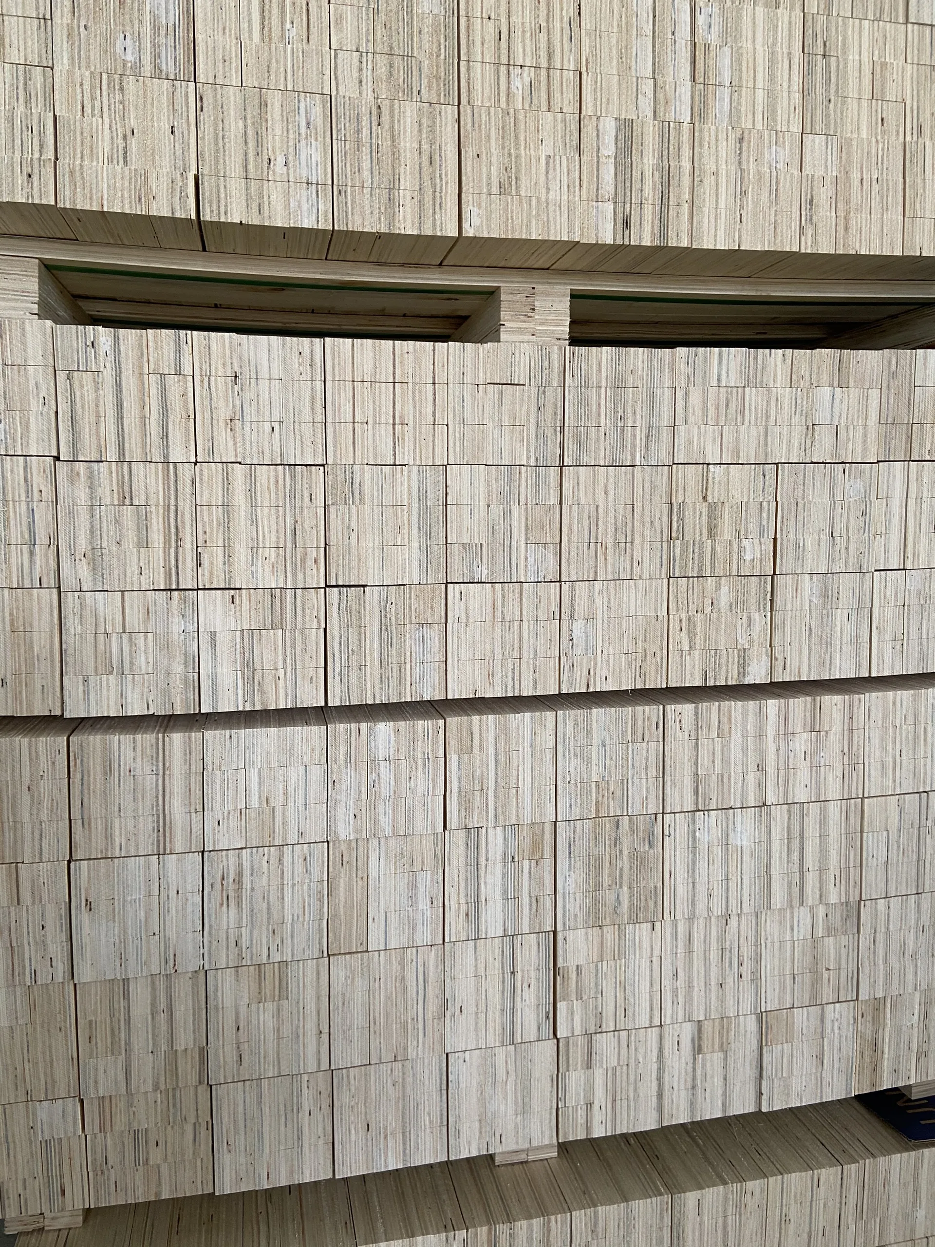 3980mm LVL for moulding frame