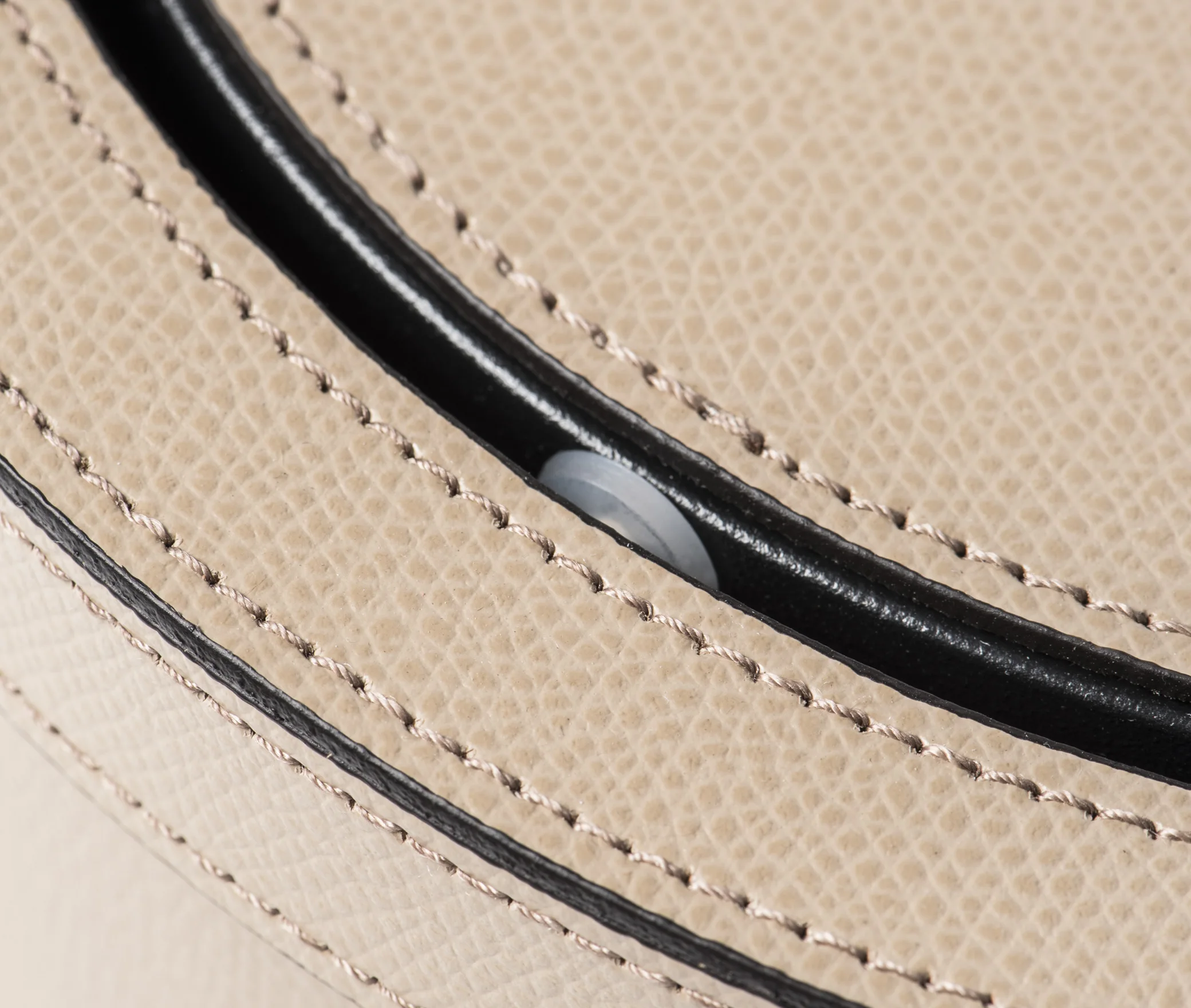 Leather High Quality Italian Handmade Waste Paper Bin with Tilting Lid for Bathroom use