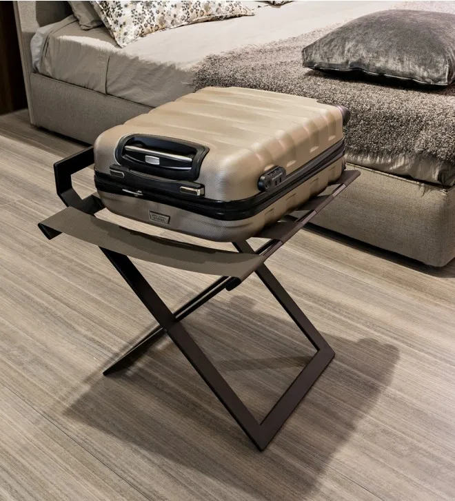 Hotel Bedroom Furniture Suitcase Stand Rack Heavy Duty Modern Baggage Holder Folding Luggage Rack in Iron Black Finishing Usable