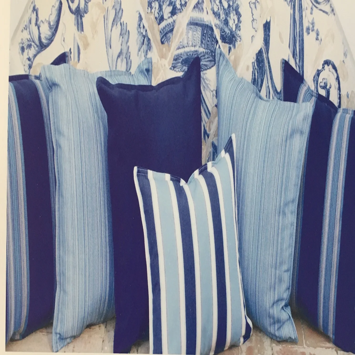 Уличная ткань для дивана, 100 раствор, окрашенная Акриловая простая Водонепроницаемая Пляжная палатка с узором в стиле Gsm, отличается весовой тканью