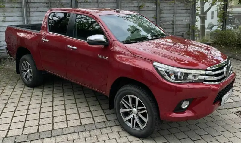 2020 Toyota HILUX б/у LHD в наличии